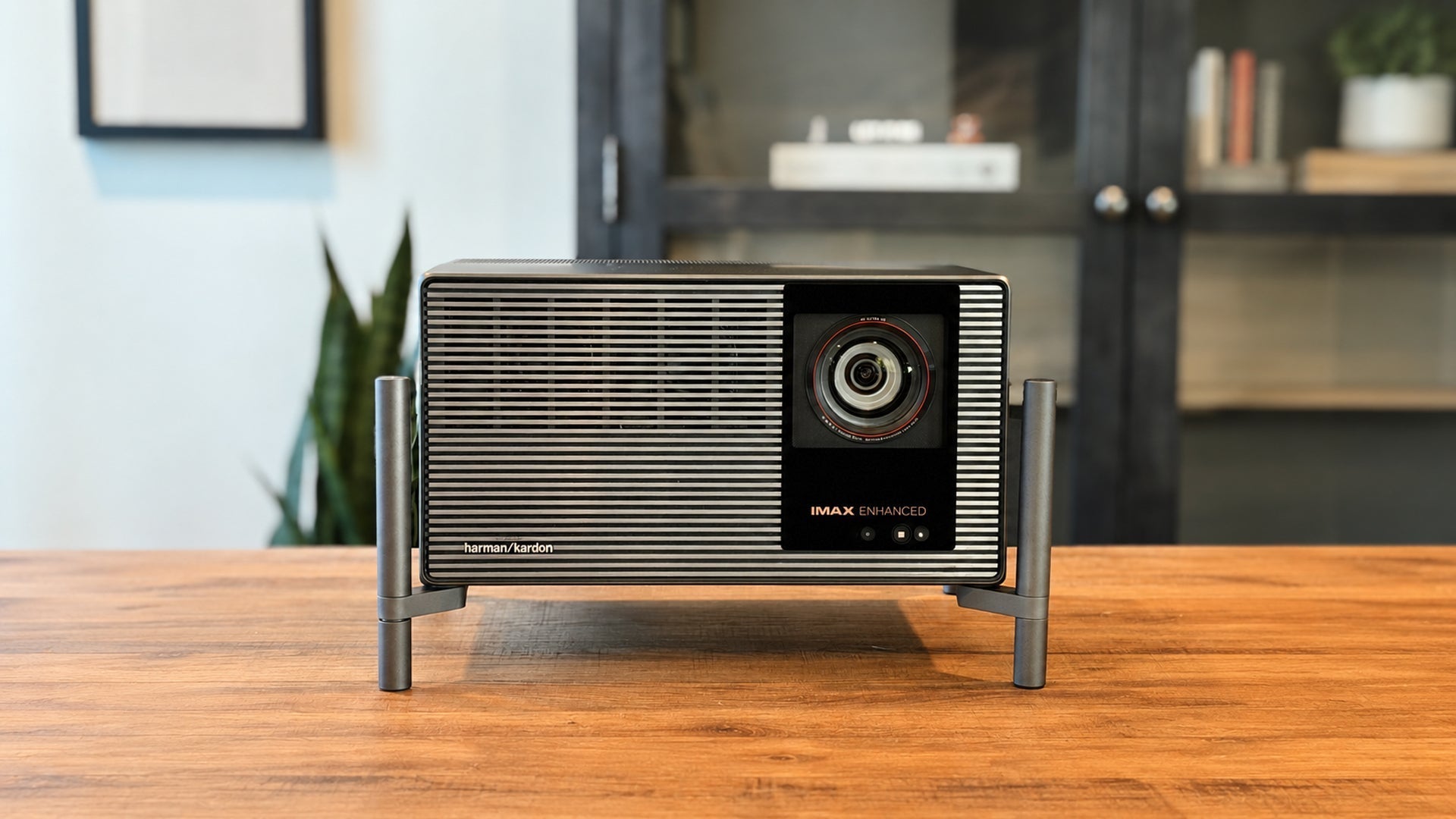 XGIMI Titan Noir Max 2026: Análise Completa do Projetor 4K que Está Revolucionando o Home Theater no Brasil